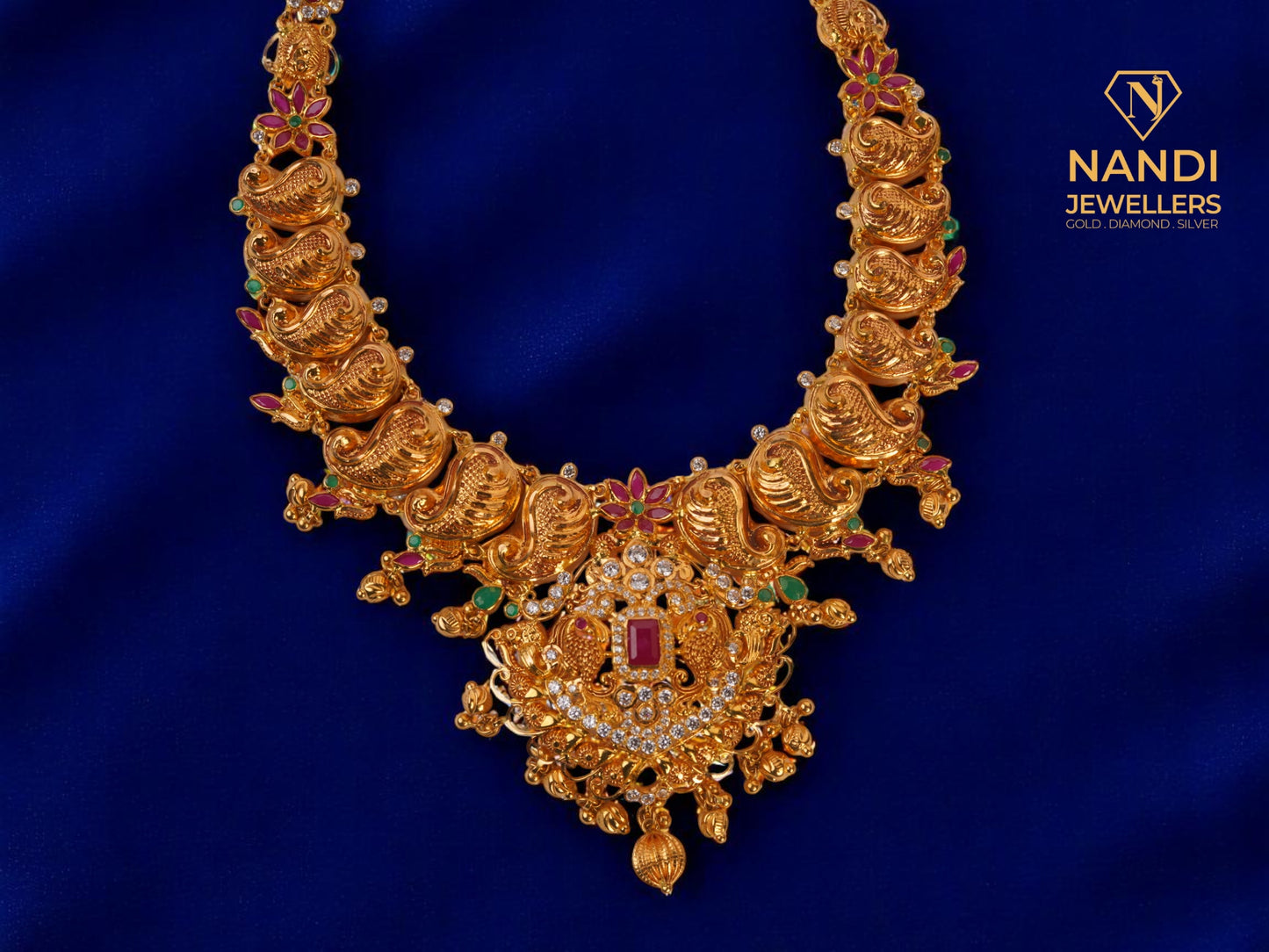 Gold Nakshi Pachi Fusion Bridal Jewellery Set
