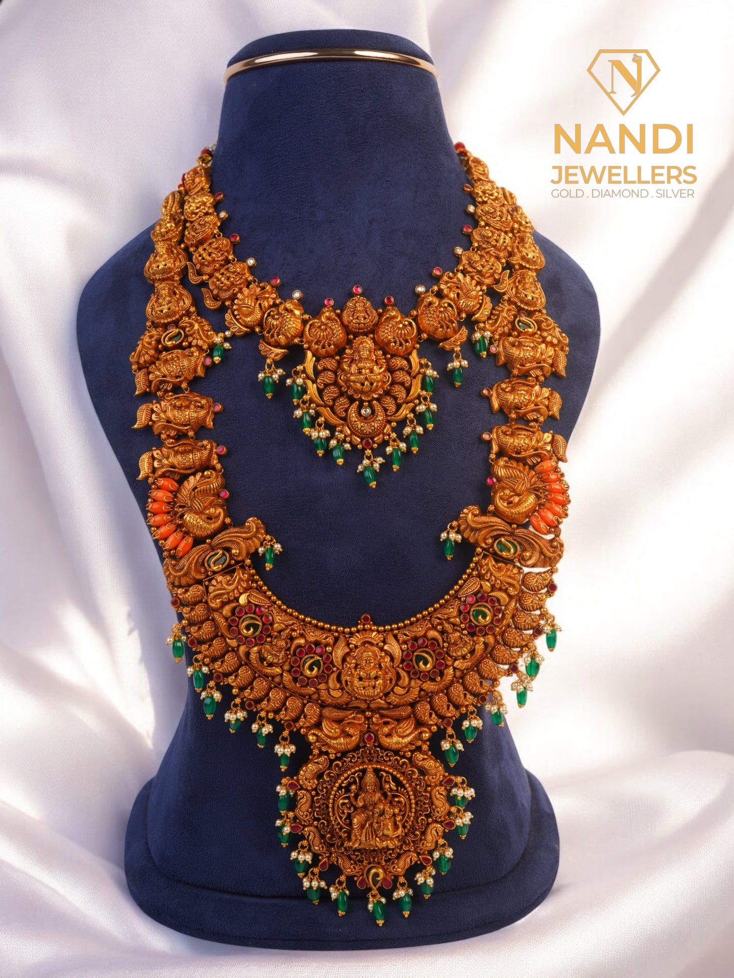 Gold Antique Nakshi Laxmi Bridal Jewellery Set